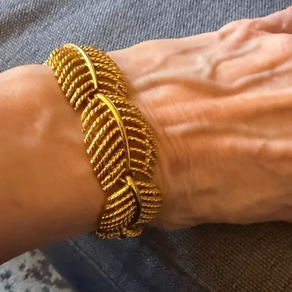 Lisner Demi Panure Gold Plated Garland Leaf Necklace & Bracelet. Pieces Signed. - Picture 7 of 9